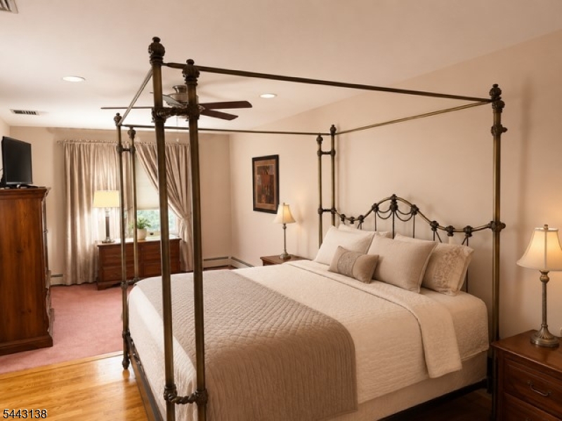 White Meadow Lake - Residential
