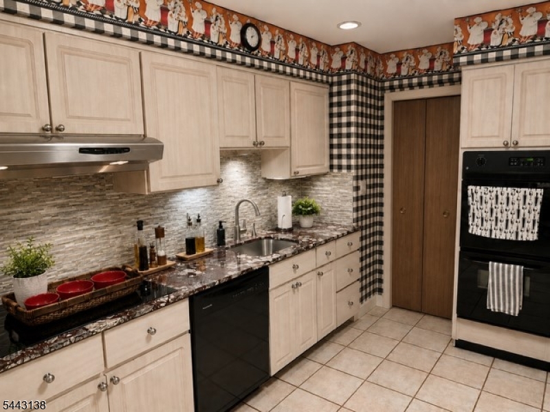White Meadow Lake - Residential