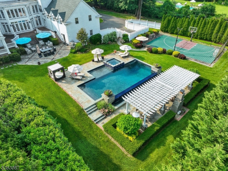 Llewellyn Park - Residential