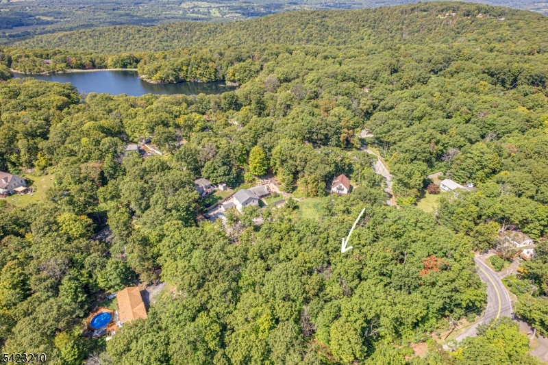 Lake Panorama - Land