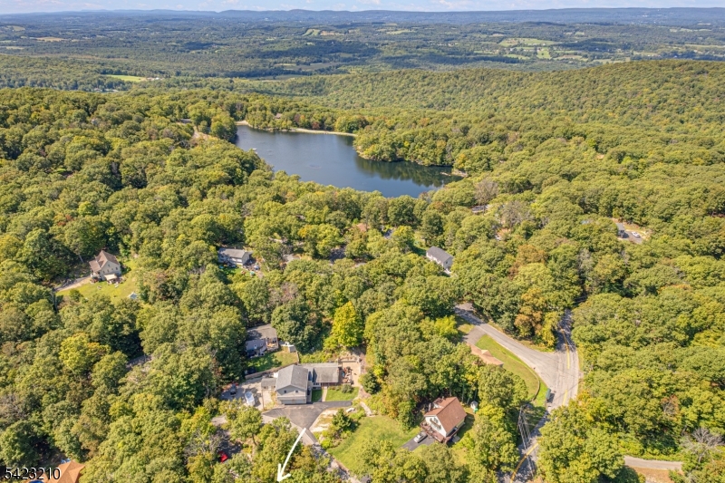 Lake Panorama - Land