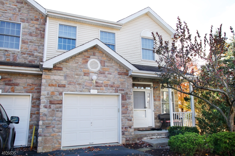 Mazdabrook Commons - Residential