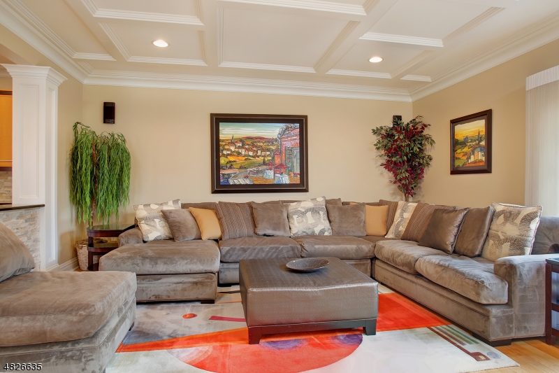 Mazdabrook Commons - Residential