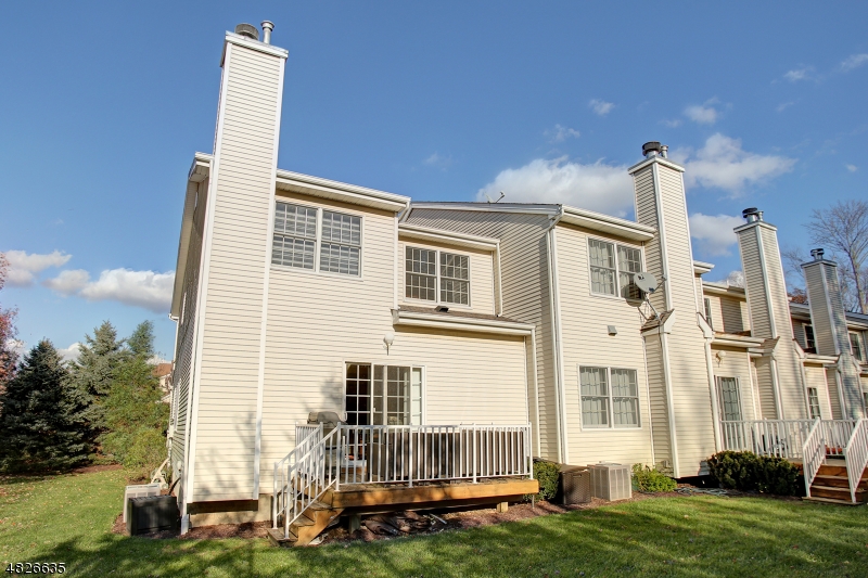 Mazdabrook Commons - Residential