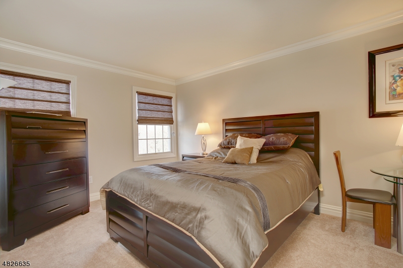 Mazdabrook Commons - Residential