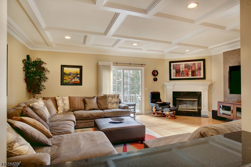 Mazdabrook Commons - Residential