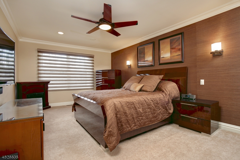 Mazdabrook Commons - Residential