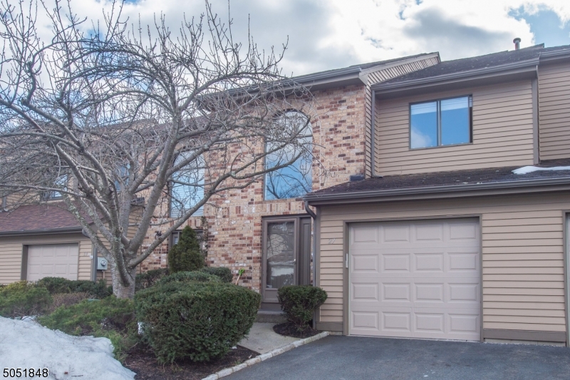 CASTLE RIDGE - Residential