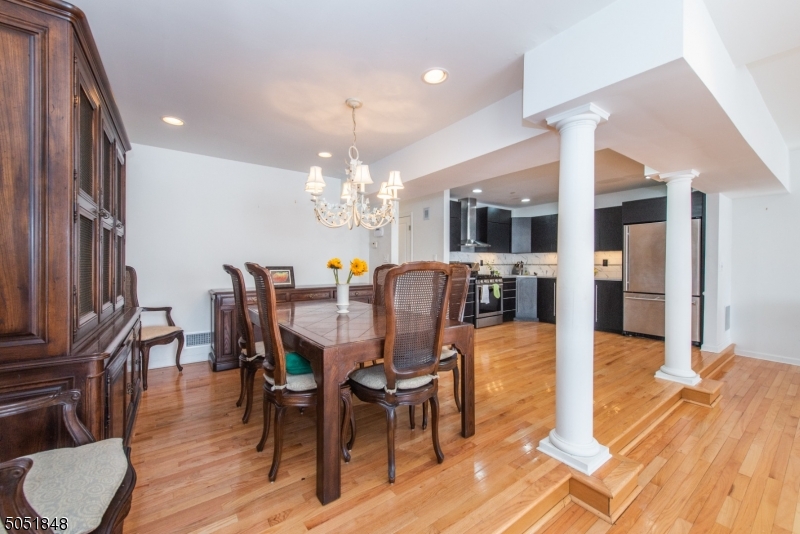 CASTLE RIDGE - Residential