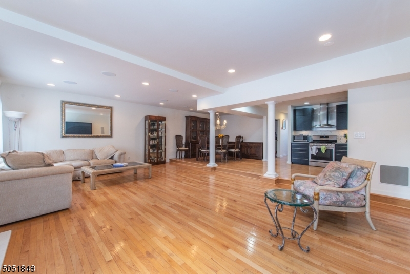 CASTLE RIDGE - Residential