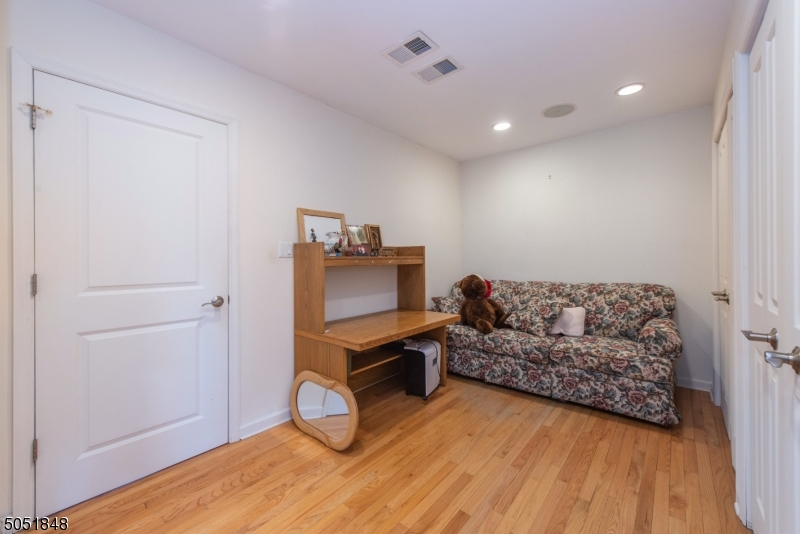 CASTLE RIDGE - Residential