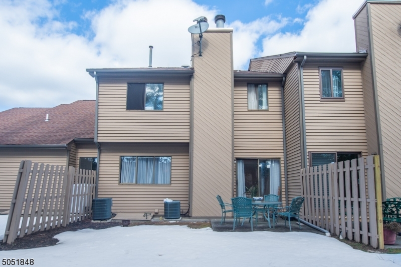 CASTLE RIDGE - Residential