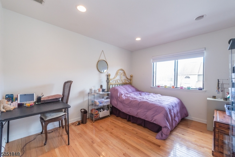 CASTLE RIDGE - Residential