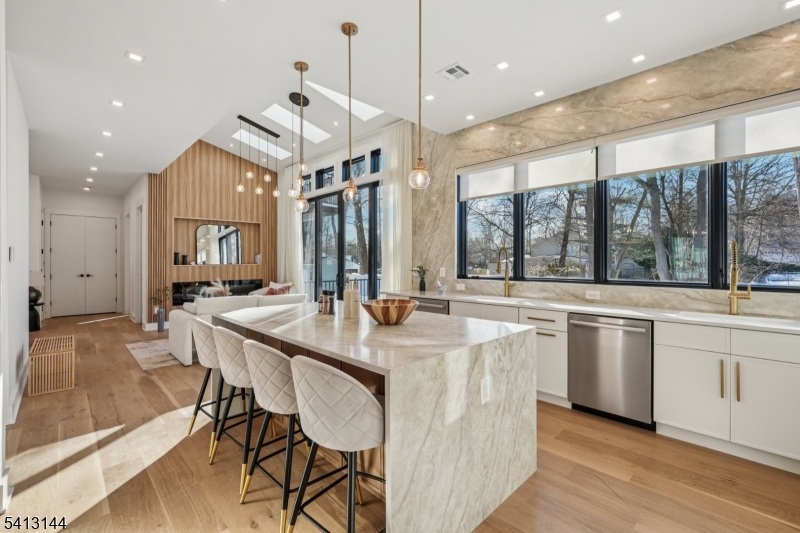 COLLINS - Residential