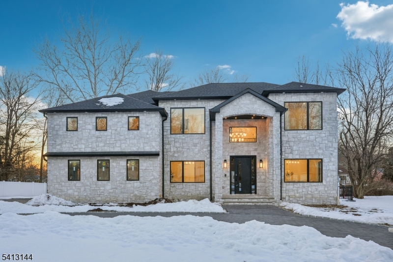 COLLINS - Residential