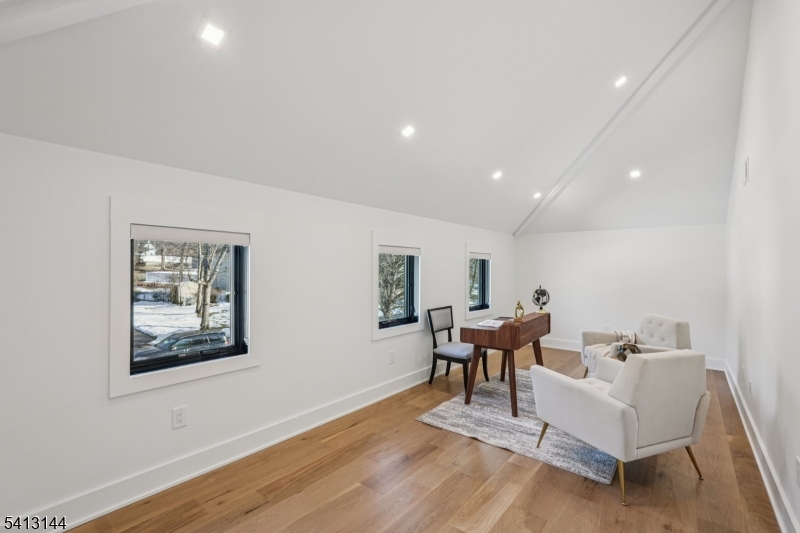 COLLINS - Residential