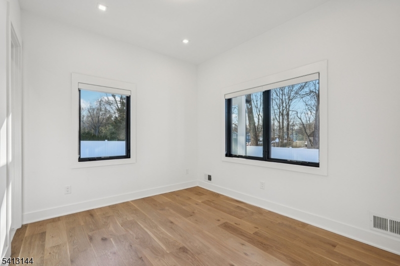 COLLINS - Residential