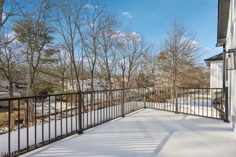 COLLINS - Residential
