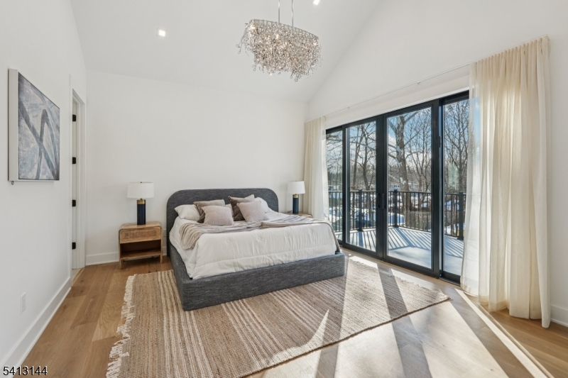 COLLINS - Residential
