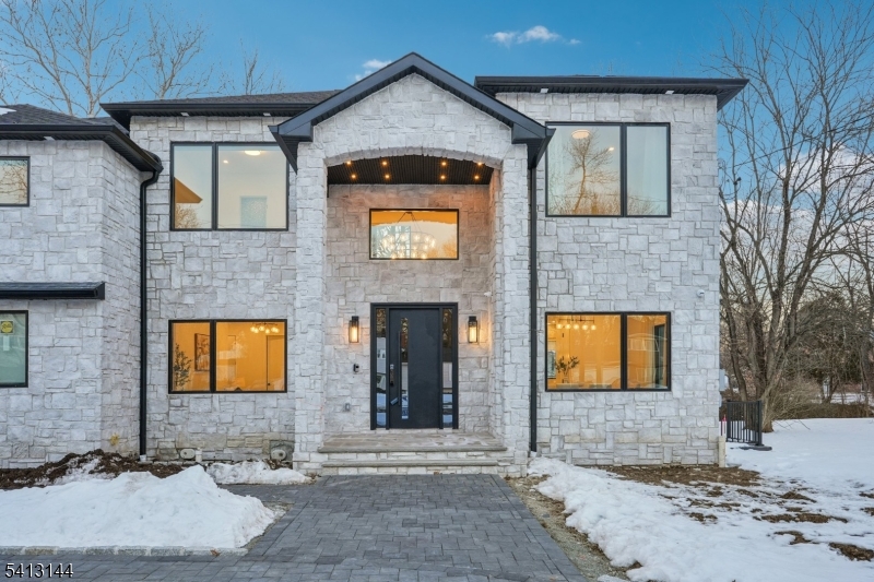 COLLINS - Residential