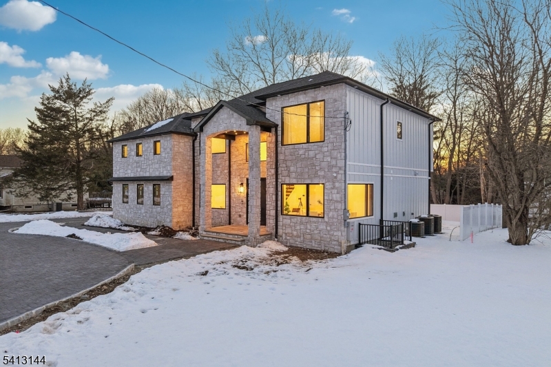 COLLINS - Residential