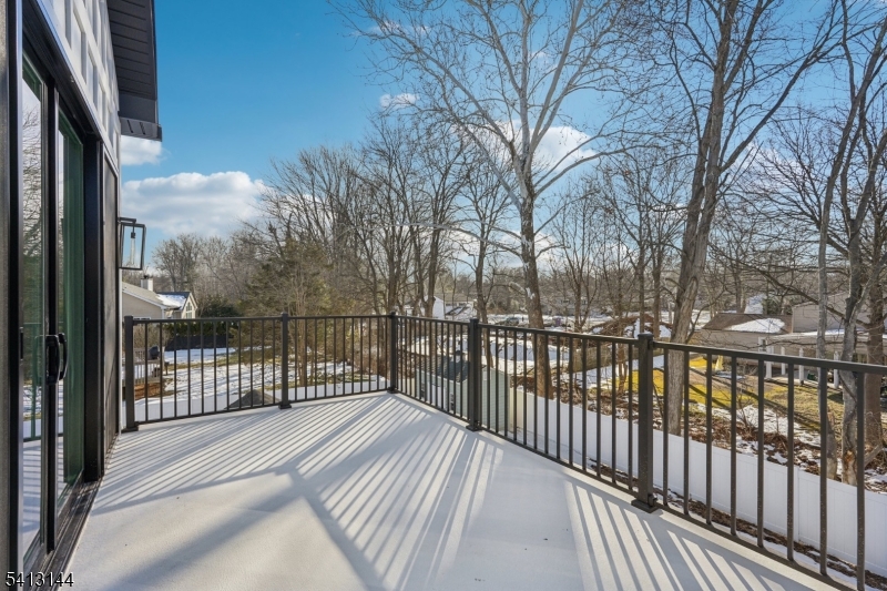 COLLINS - Residential