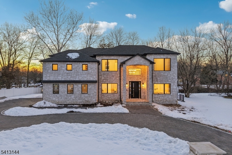 COLLINS - Residential