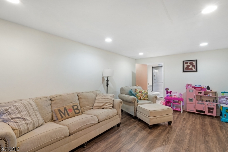 White Meadow Lake - Residential