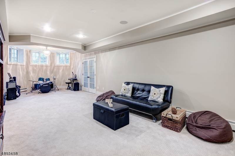 Rolling Hill - Residential