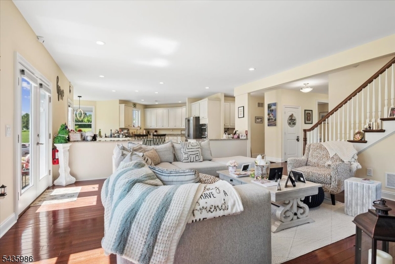 Signature Estates - Residential