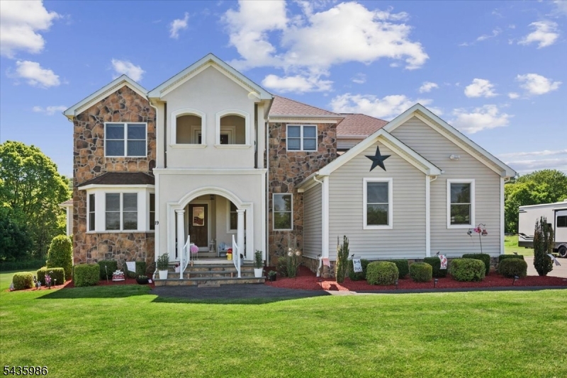Signature Estates - Residential