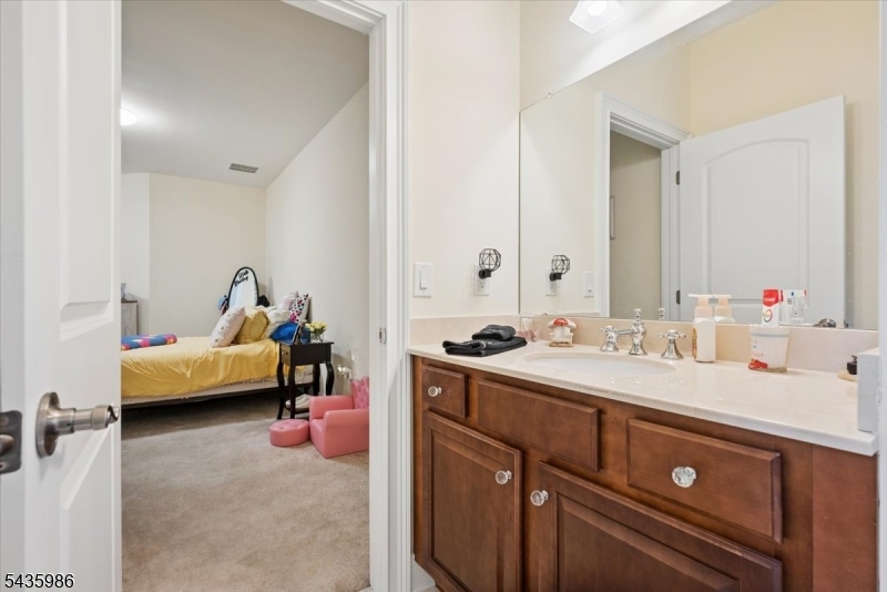 Signature Estates - Residential