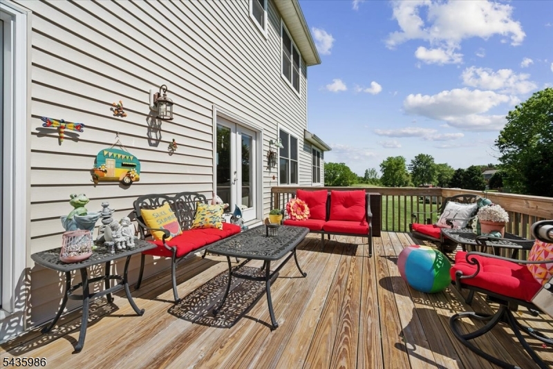 Signature Estates - Residential