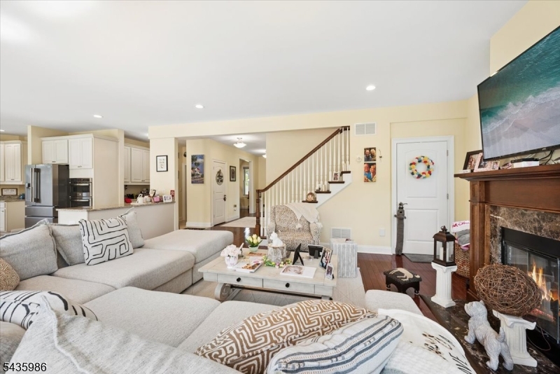 Signature Estates - Residential