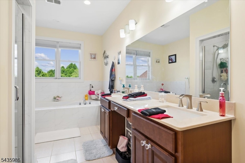 Signature Estates - Residential