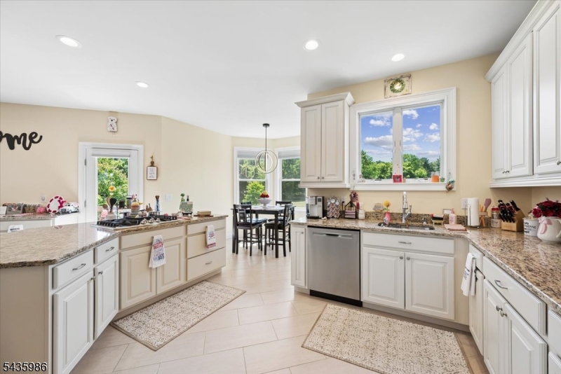 Signature Estates - Residential