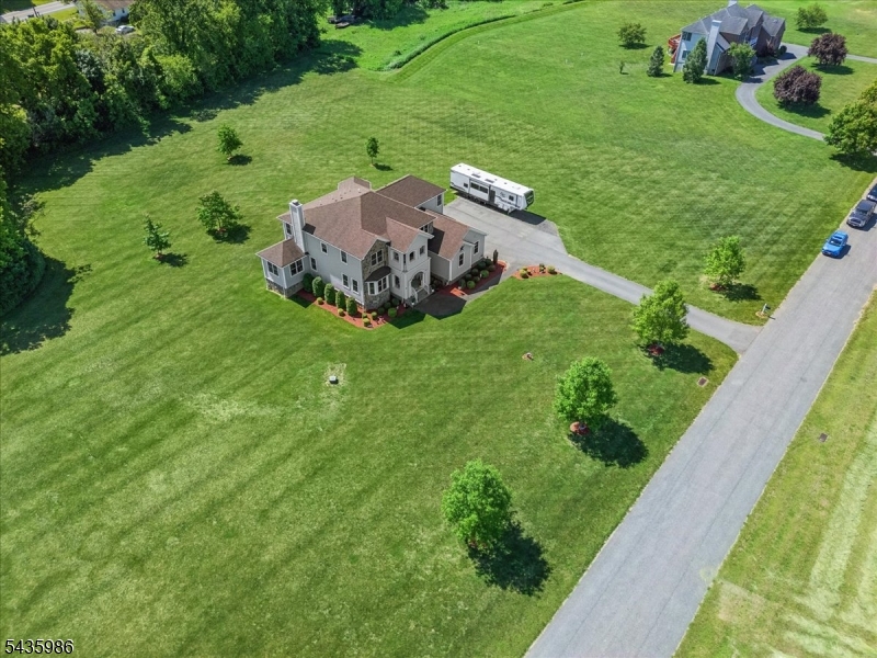 Signature Estates - Residential