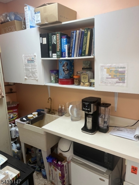 Crosspointe Condo Assoc - Commercial Lease