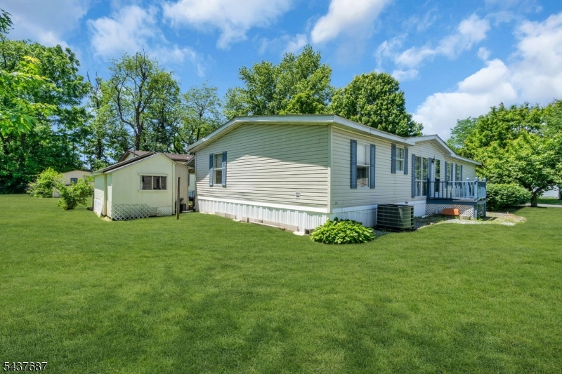 COUNTRY VIEW VILLAGE - Residential