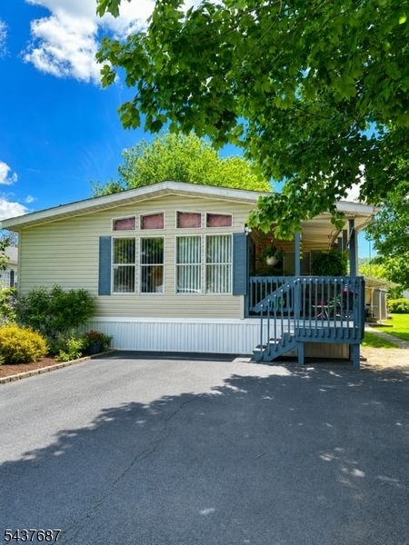 COUNTRY VIEW VILLAGE - Residential