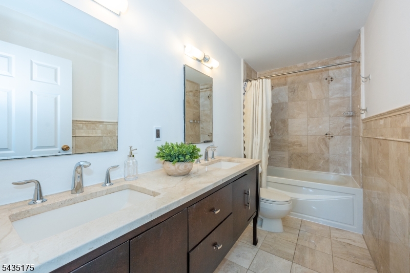 CLERMONT COVE - Residential