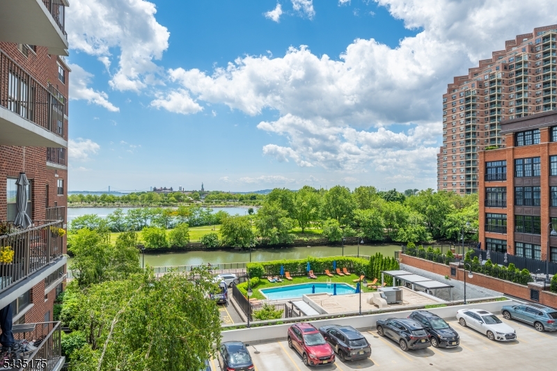 CLERMONT COVE - Residential