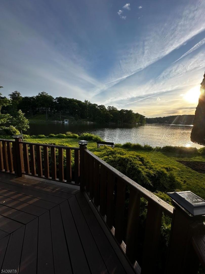 WHITE MEADOW LAKE - Residential
