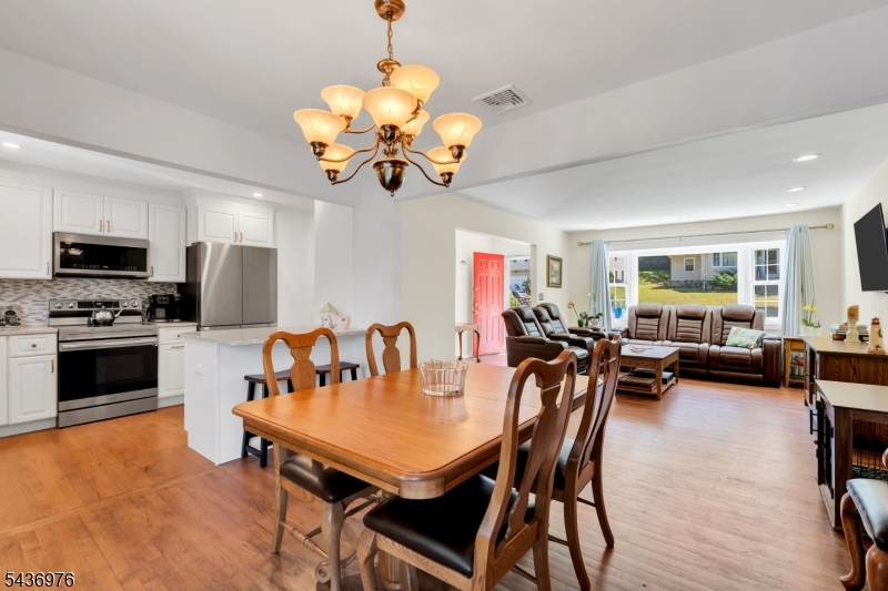 WHITE MEADOW LAKE - Residential