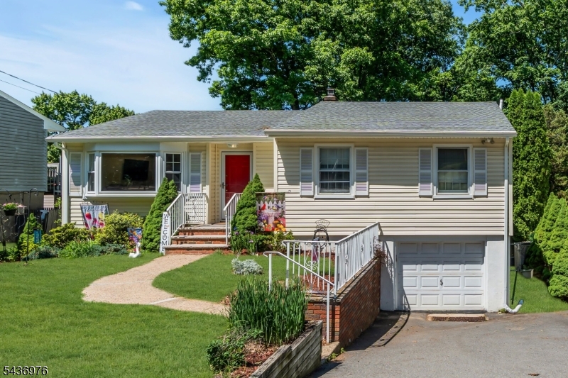 WHITE MEADOW LAKE - Residential