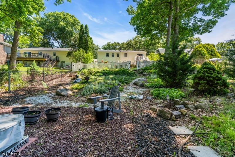 WHITE MEADOW LAKE - Residential