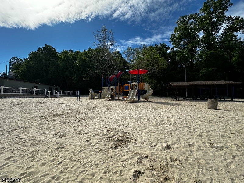 WHITE MEADOW LAKE - Residential