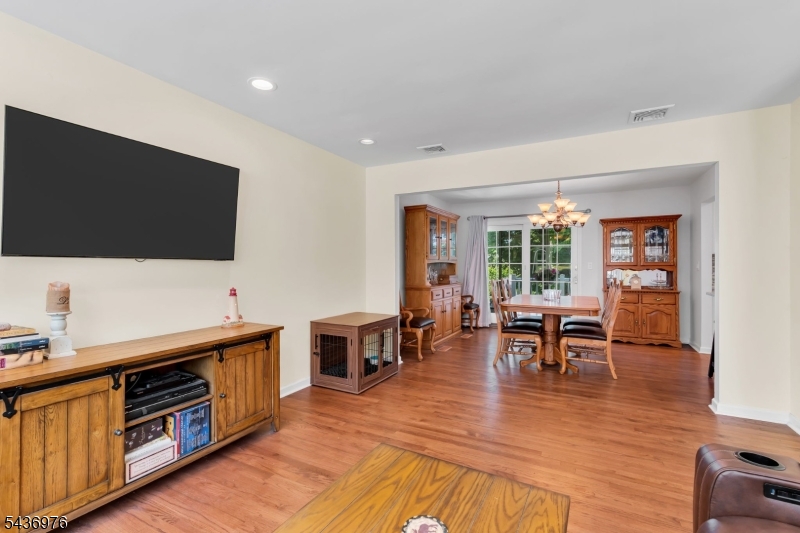 WHITE MEADOW LAKE - Residential