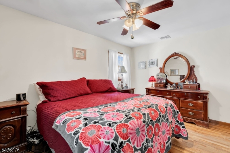 WHITE MEADOW LAKE - Residential
