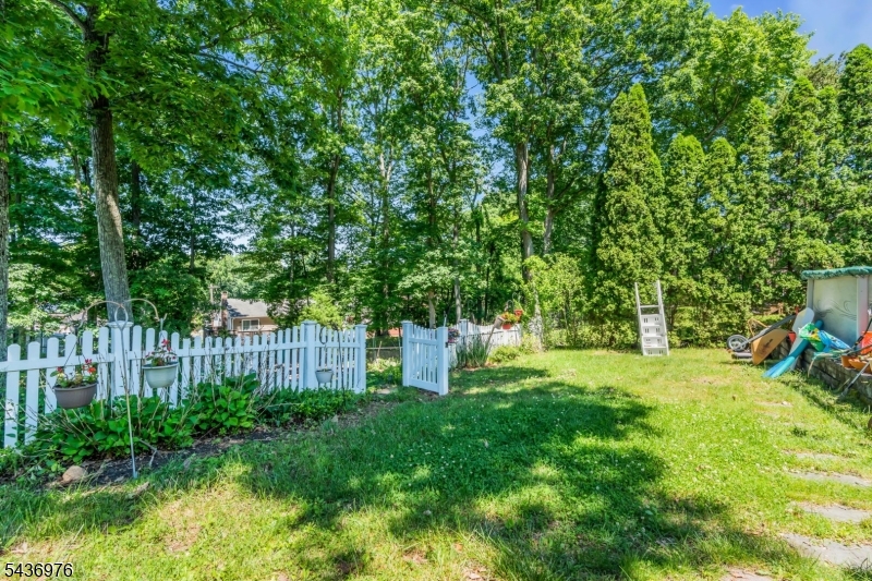 WHITE MEADOW LAKE - Residential